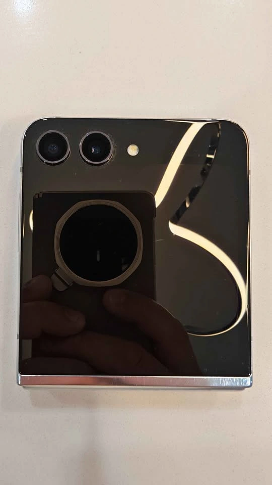 Samsung Flip 5 - photo 3