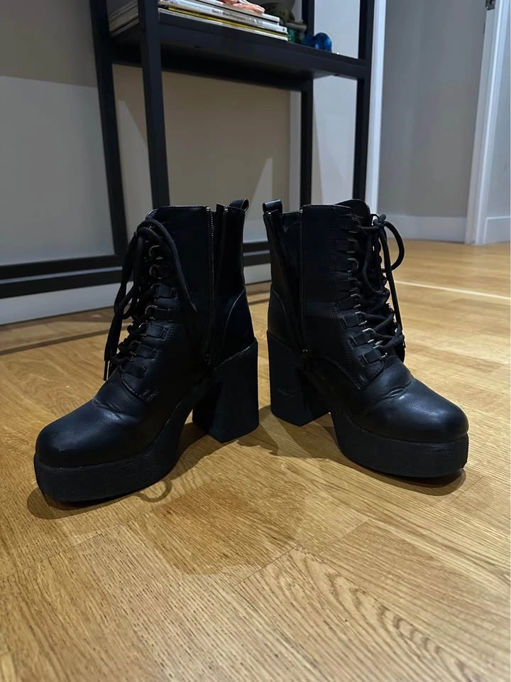 Block Heel Black Boots - Size 6 - photo 2