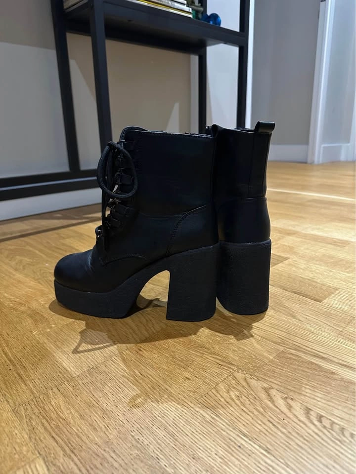 Block Heel Black Boots - Size 6 - photo 3