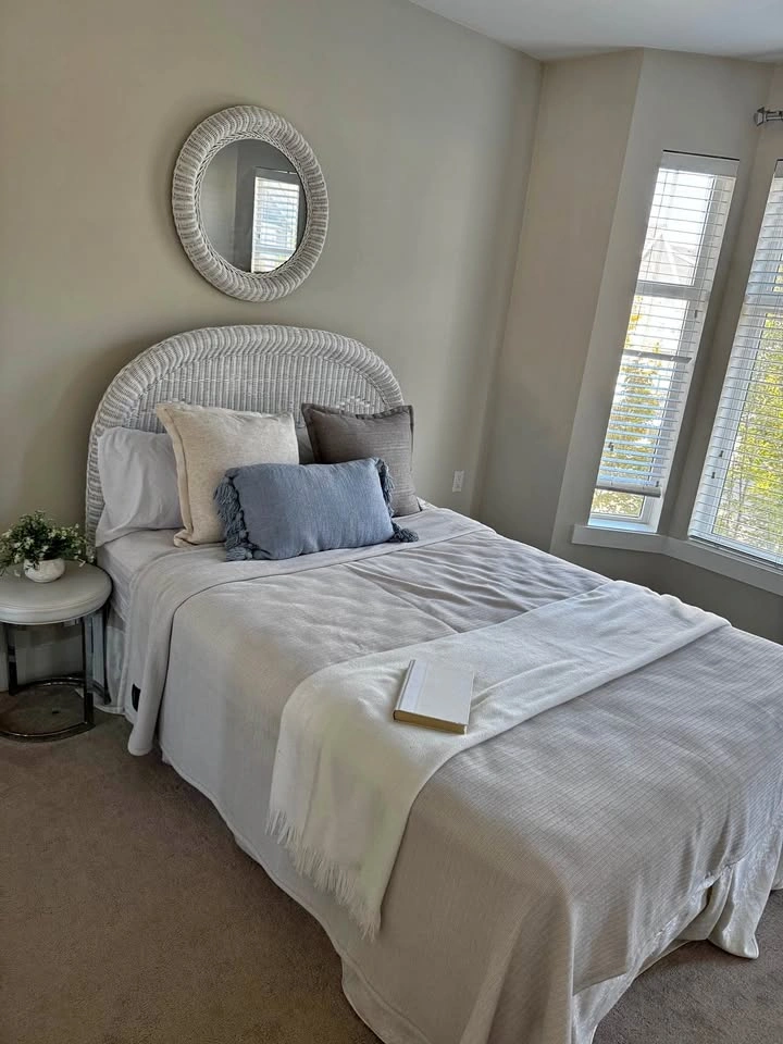 Downsizing Sale: White Wicker Double Headboard and Mirror