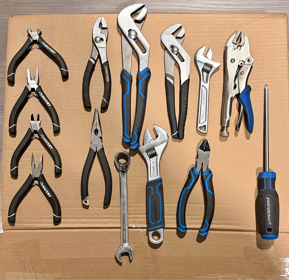 Husky and Mastercraft Mixed Hand Tool Set Lifetime Warranty