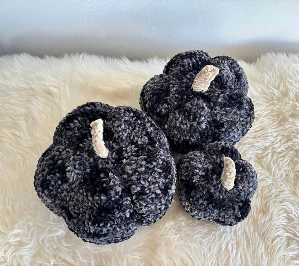 Set of 3: black velvet plush crochet pumpkins image indicator(10)