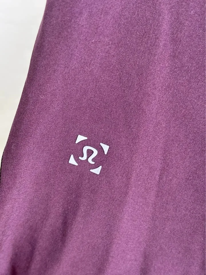 Lululemon Switch Up Short 7” XXL Black Cherry/Black image indicator(3)