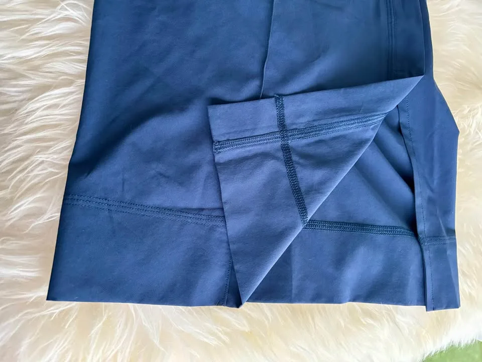Lululemon Wanderer Wide Leg Pant - Size 14 - True Navy image indicator(2)