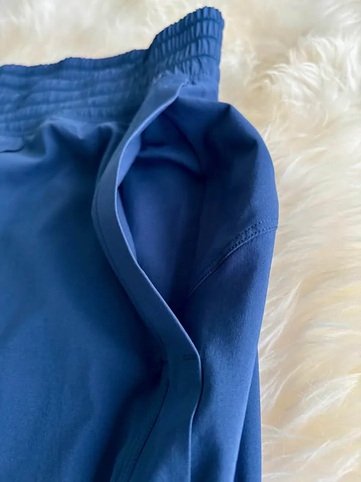 Lululemon Wanderer Wide Leg Pant - Size 14 - True Navy image indicator(3)