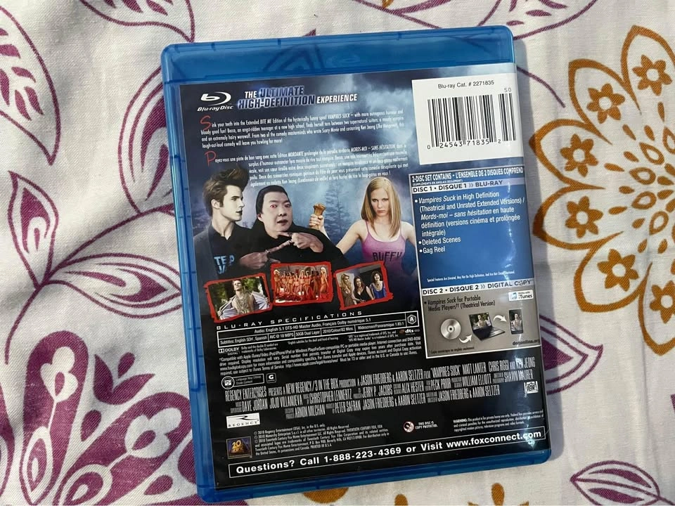 Vampires Suck Blu-ray + Digital Copy - photo 2