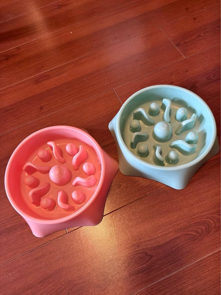 Brand new pet slow feeder
