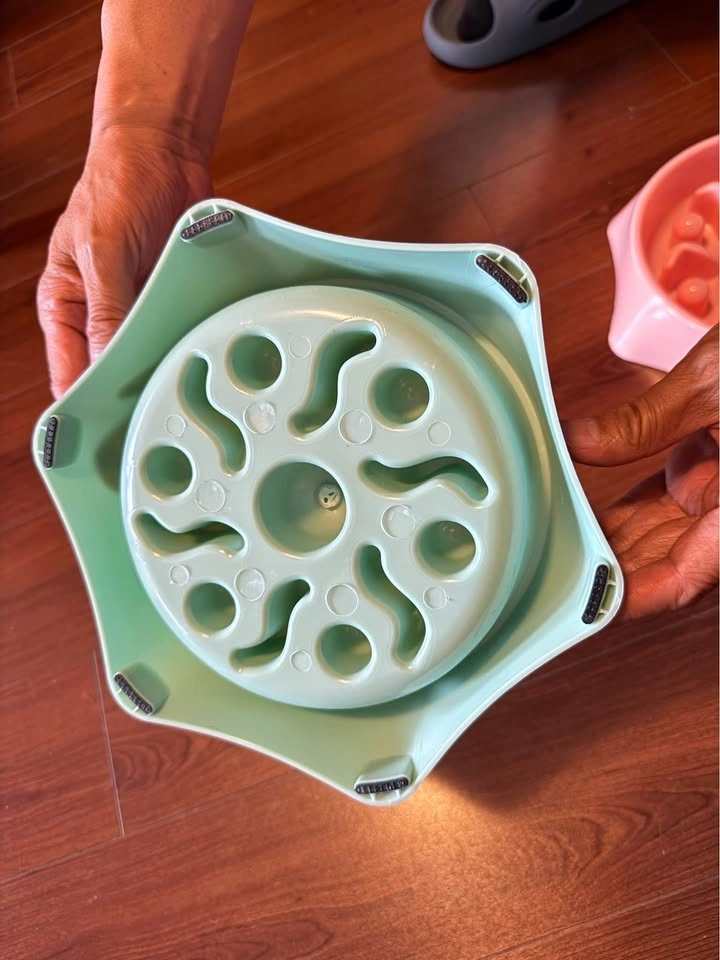 Brand new pet slow feeder - photo 2
