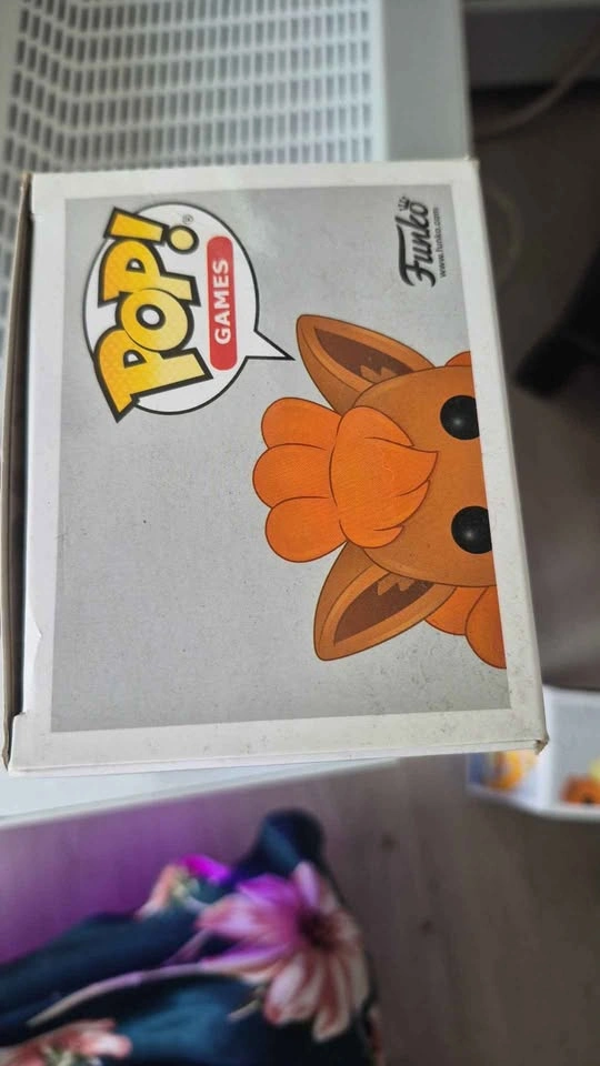 Funko Pop! Pokémon Vulpix 580 Flocked 2020 Summer Convention Exc - photo 5