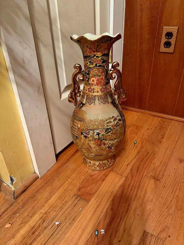 Vintage Japanese Satsuma Style Porcelain Vase with Gold Handles