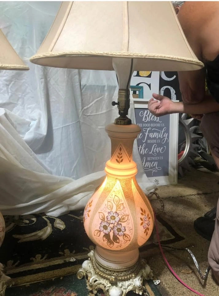 Vintage Floral Table Lamps with Light Up Base - Pair - photo 2