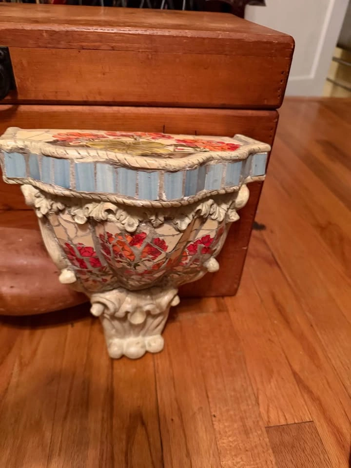 Pair of Mosaic Floral Wall Corbels Shelves - photo 4