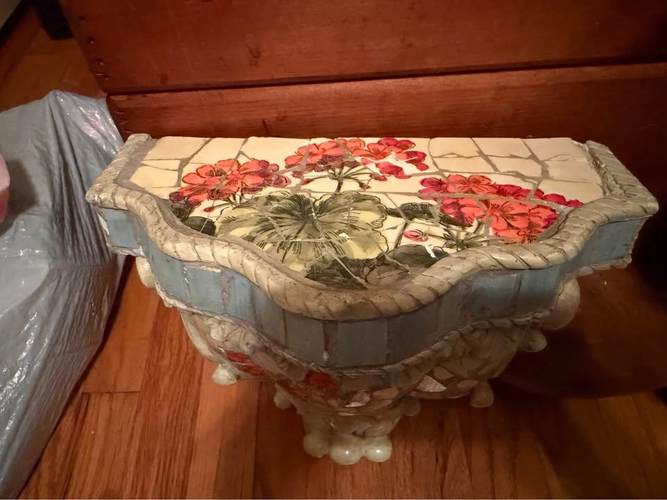 Pair of Mosaic Floral Wall Corbels Shelves - photo 5
