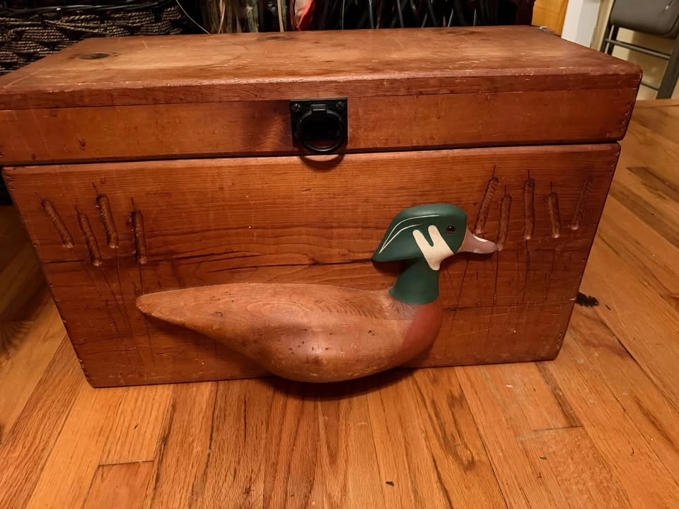 Vintage Wooden Wood Duck Chest - photo 2