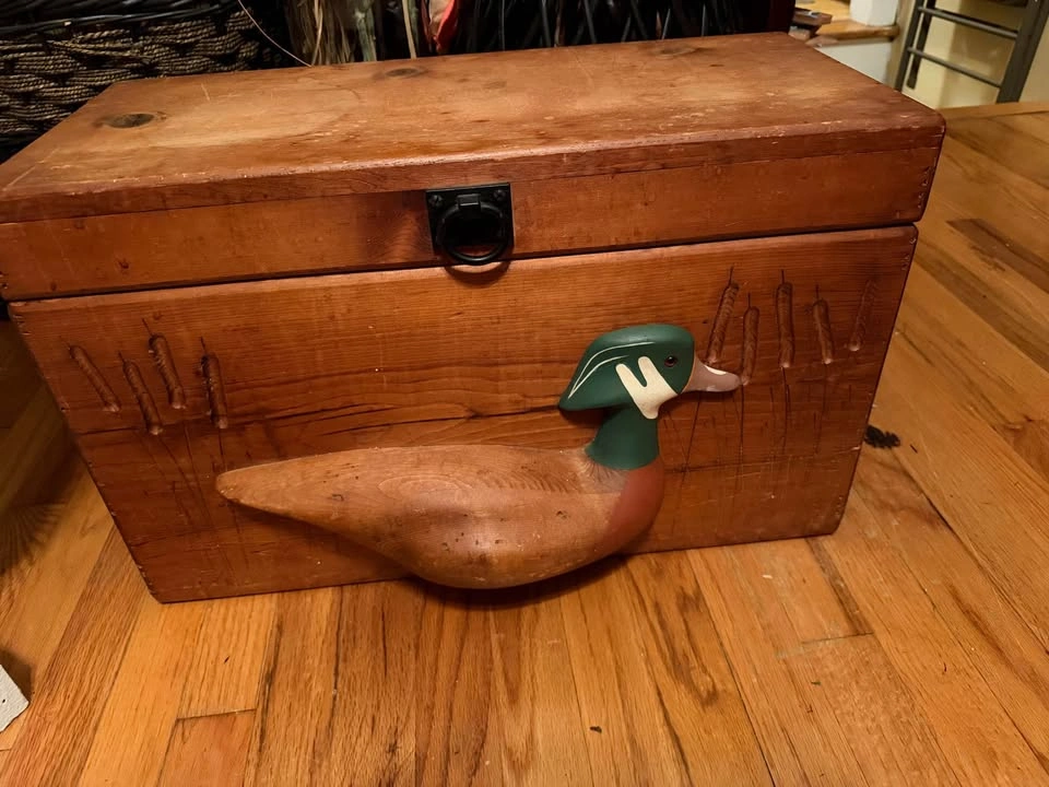 Vintage Wooden Wood Duck Chest - photo 3