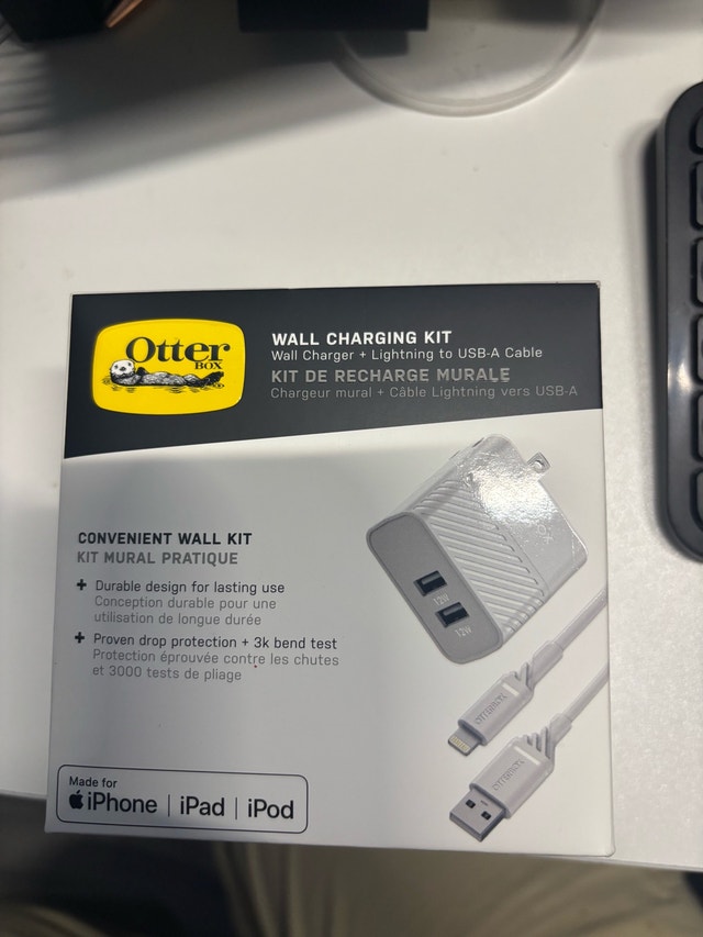 Otterbox Wall Charging Kit (Brand New)