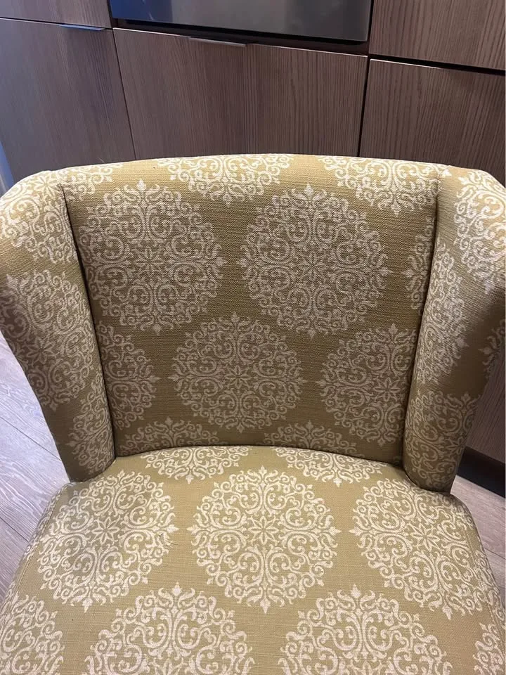 Accent /Arm Chair - Damask Pattern image indicator(2)