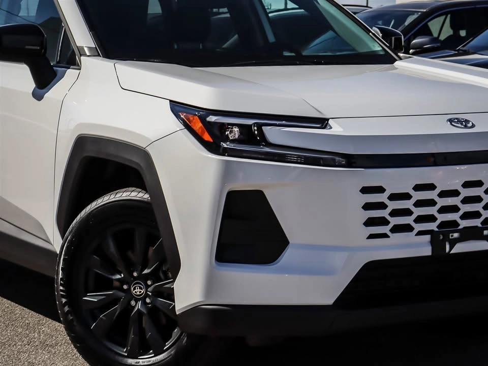 2026 Toyota RAV4 XLE - photo 2