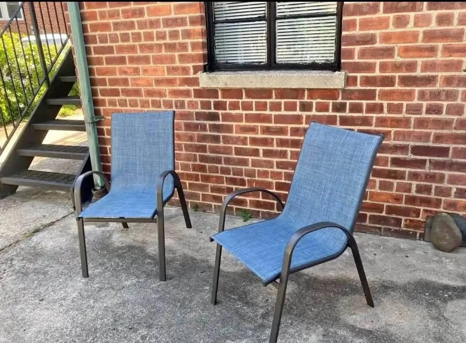 (FREE!!!) Pair of Blue Sling Patio Chairs - photo 3