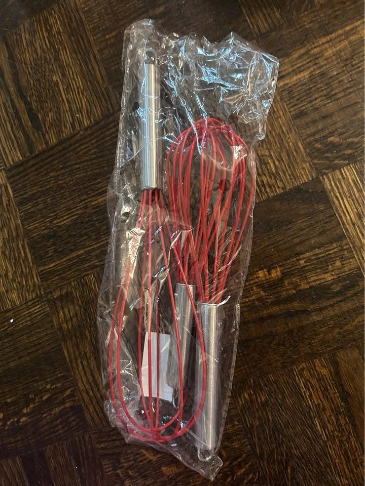 3-Piece Red Silicone Whisk Set - photo 2