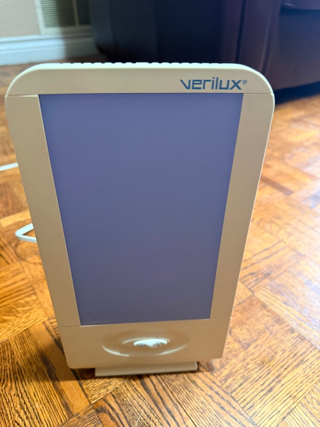 Verilux HappyLight VT15 – Light Therapy Lamp - photo 5