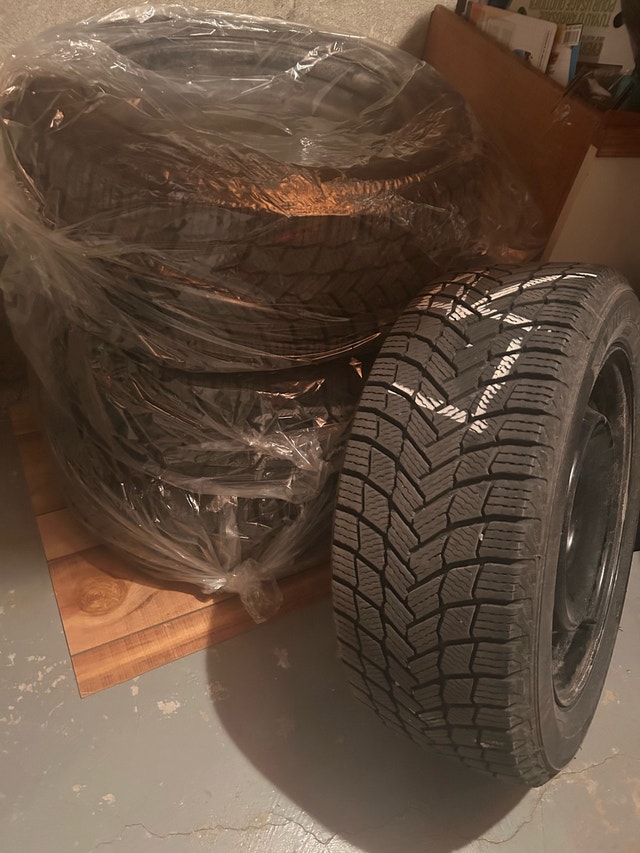 Michelin X-Ice Snow Winter Tires: 215/55 R16 - photo 3