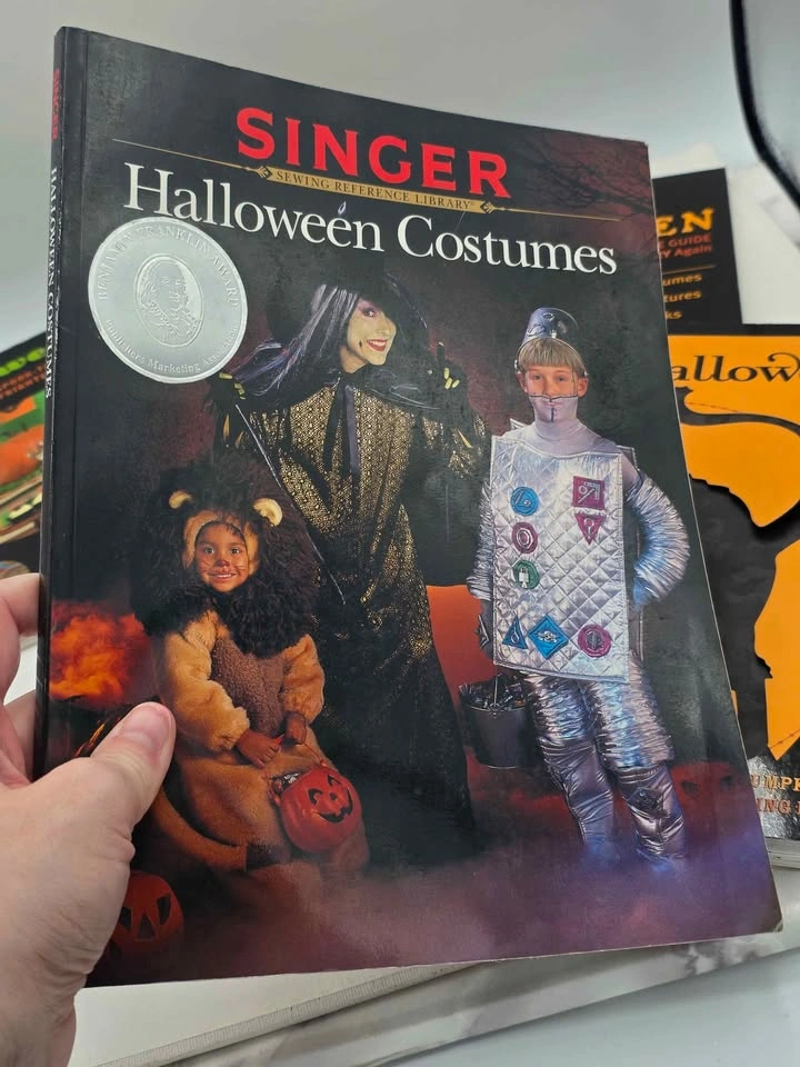 Vintage Halloween DIY Party Costume Recipes Books Bundle - photo 3