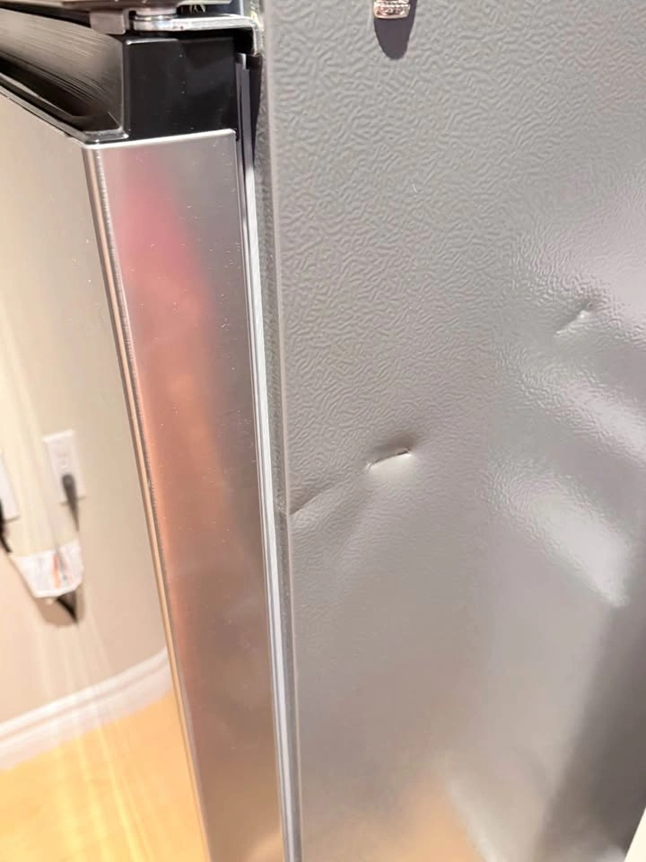 Hisense Inverter Top-Freezer Refrigerator – Clean & Working Perf - photo 2