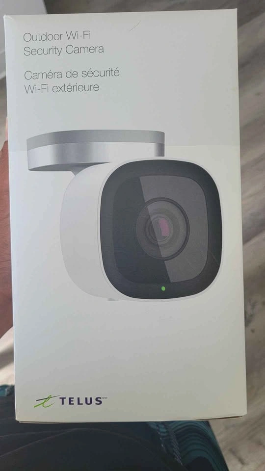 Telus Outdoor Wi-Fi Security Camera - photo 3