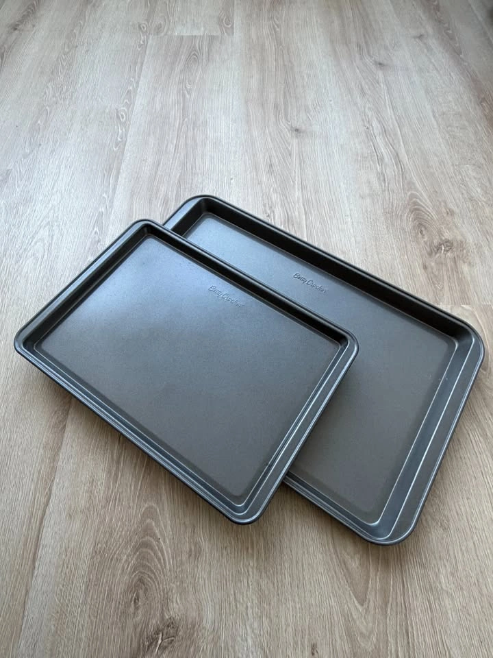IKEA ORDNING Utensil Holder + Betty Crocker Baking Sheets - photo 2