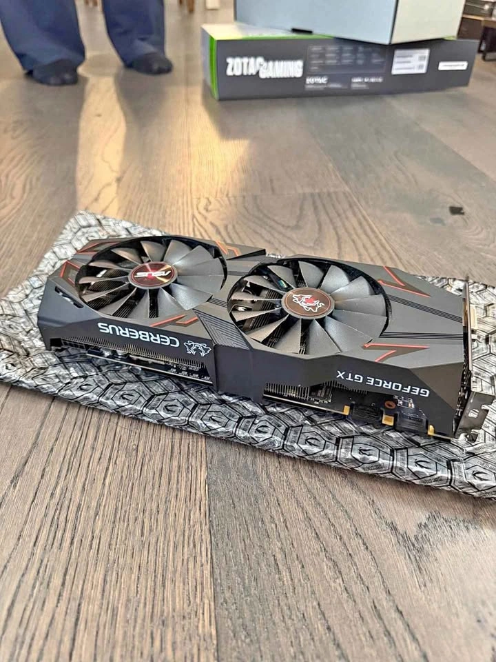 ASUS Cerberus 1070 Ti 8GB - Mint Condition / Tested