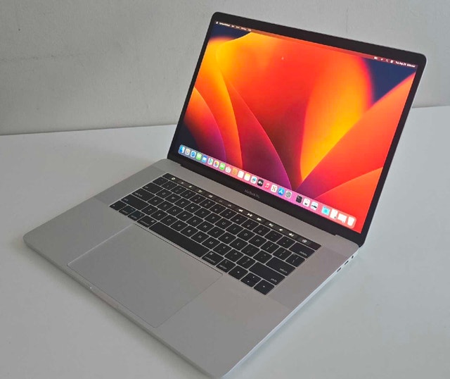 MacBook Pro 15-inch Touchbar i7 16GB RAM 512GB SSD - photo 2