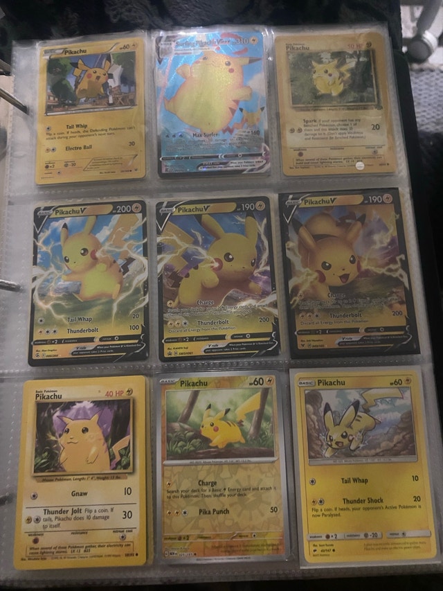 Pikachu Pokémon Cards