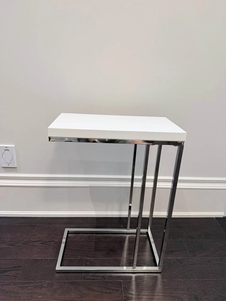 Trendy Chrome & Gloss white side coffee table - photo 2