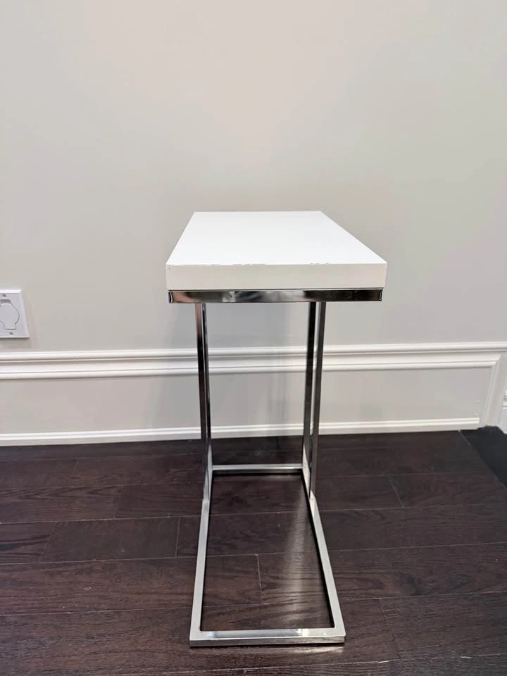 Trendy Chrome & Gloss white side coffee table - photo 3