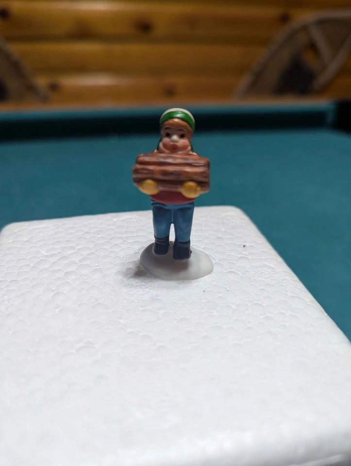 Department 56 - The Heritage Village - Wood Cutter And Son - photo 4