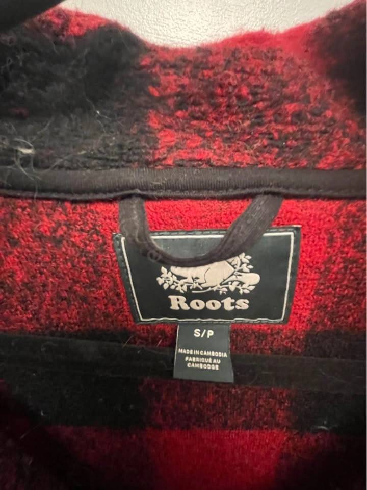 Roots Wool Buffalo Red checkered jacket women’s sz small - photo 3