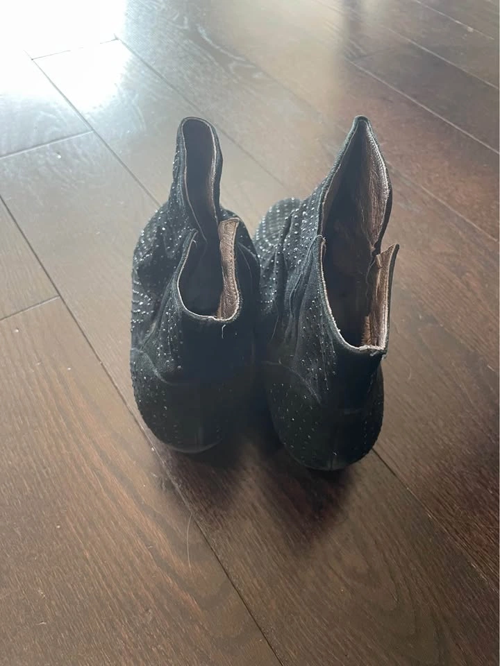 Leather suede sparkle black booties sz 7 - photo 2