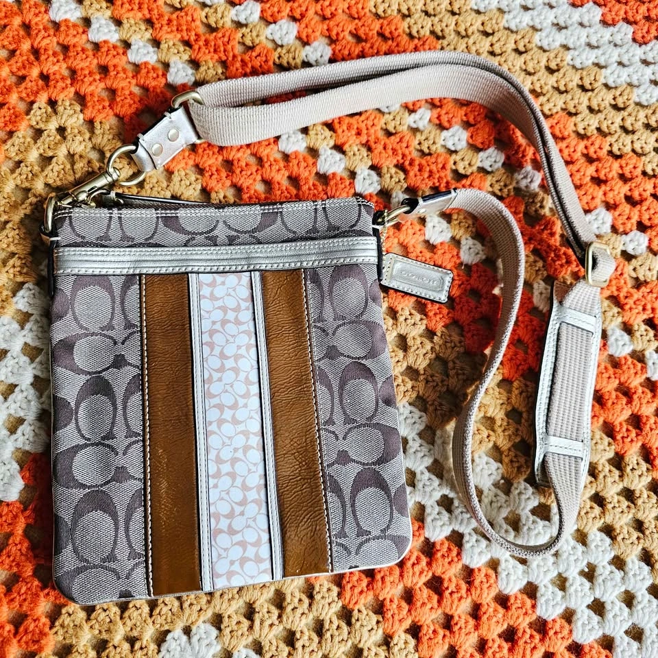Y2K Coach 2007 Signature Stripe Crossbody Bag Brown Tan - photo 2