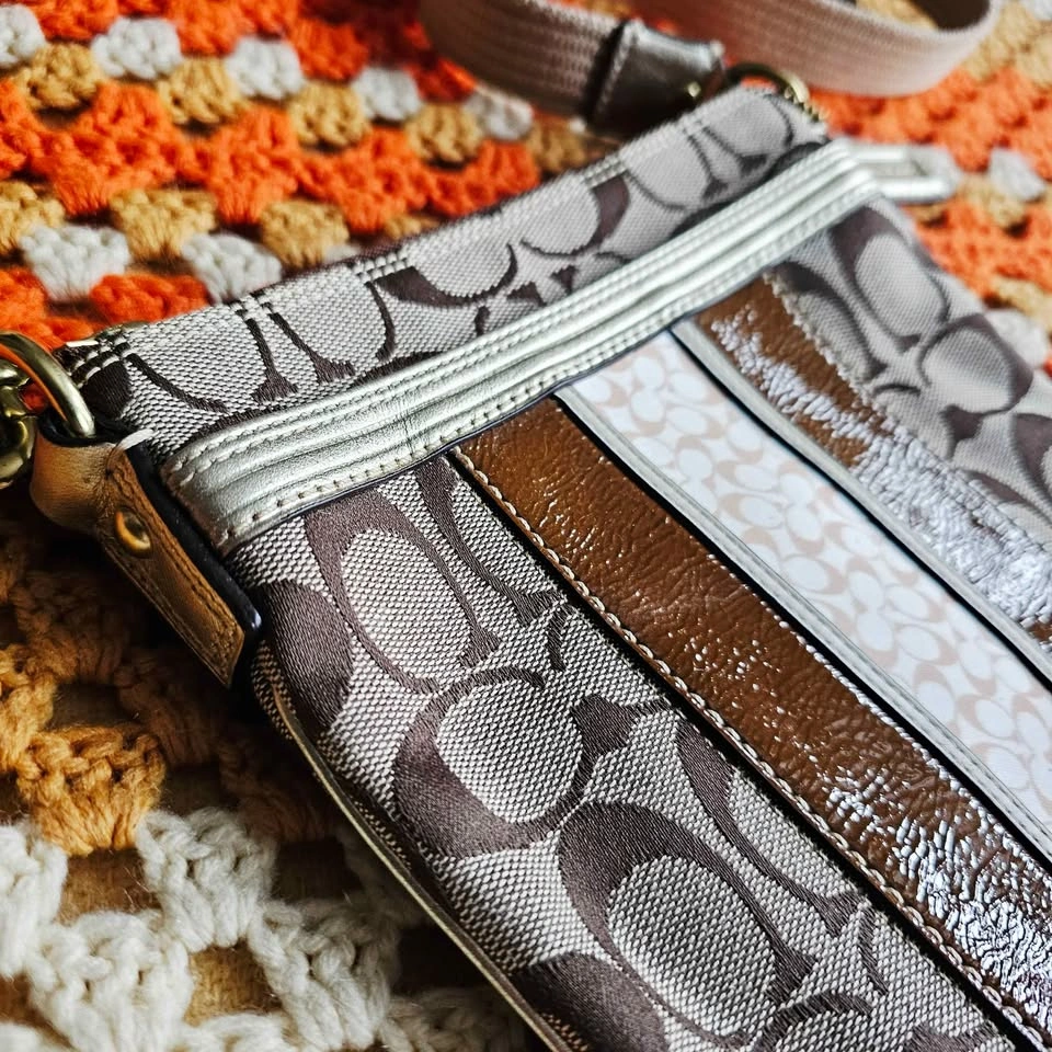 Y2K Coach 2007 Signature Stripe Crossbody Bag Brown Tan - photo 3