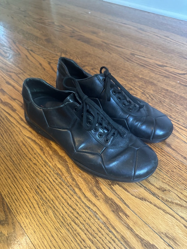 Vintage Prada Sport 2000 Black Geometric Padded Leather Shoe