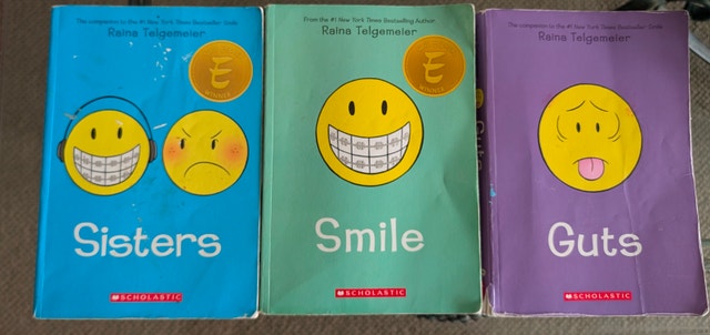 Raina Telgemeier 3-Book Graphic Novel Set (Smile, Sisters, Guts)