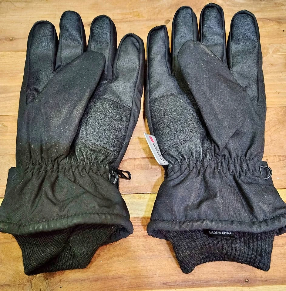 BRAND NEW 3M THINSULATE GLOVES MEN'S MEDIUM WOMEN'S LARGE