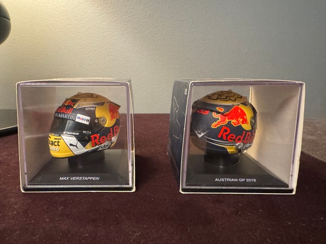 BNIB 1/5 scale replica helmet Aston Martin Red Bull Racing