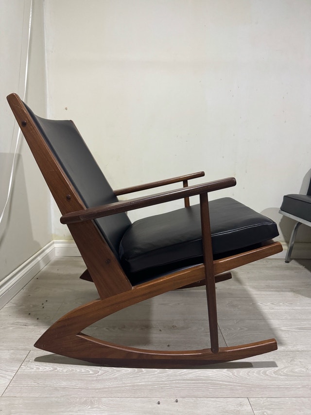 MCM Danish teak and leather rocking chair - Model 97 by Sør - photo 4