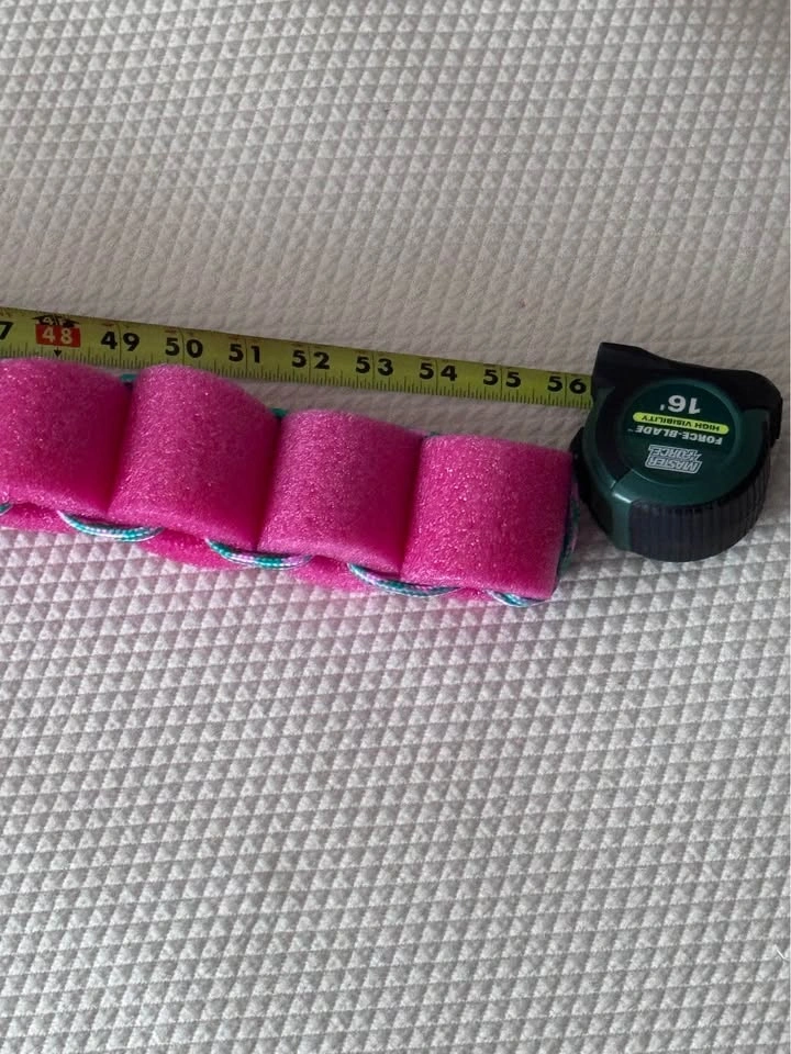 Very large pink lizard 'keychain' - photo 5