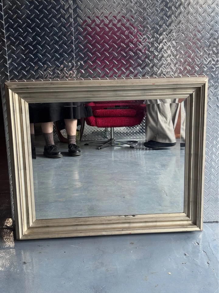 mirror - photo 2
