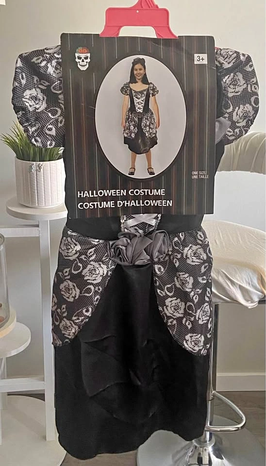 Girls' One Size Halloween Costume