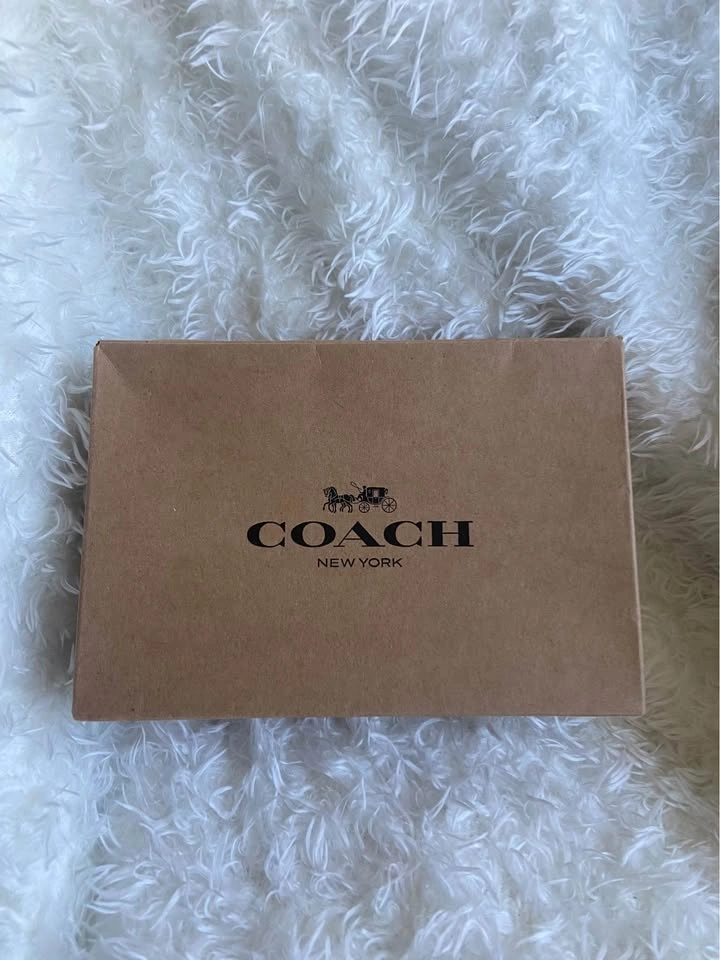Brand New- Coach Signature Wristlet - photo 3