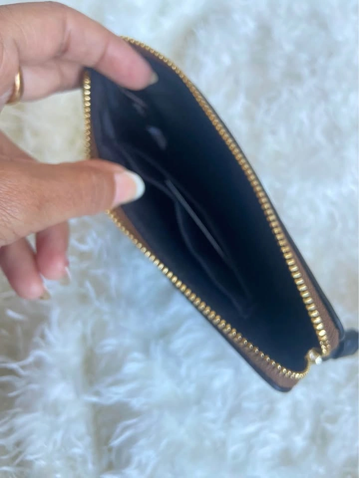 Brand New- Coach Signature Wristlet - photo 5